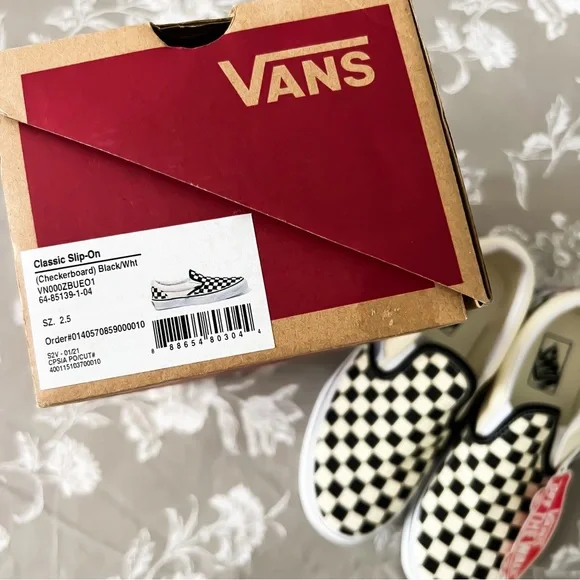 Vans Little Kids Classic Slip-On Checkerboard Shoe, Size 2.5 - Picture 2 of 8